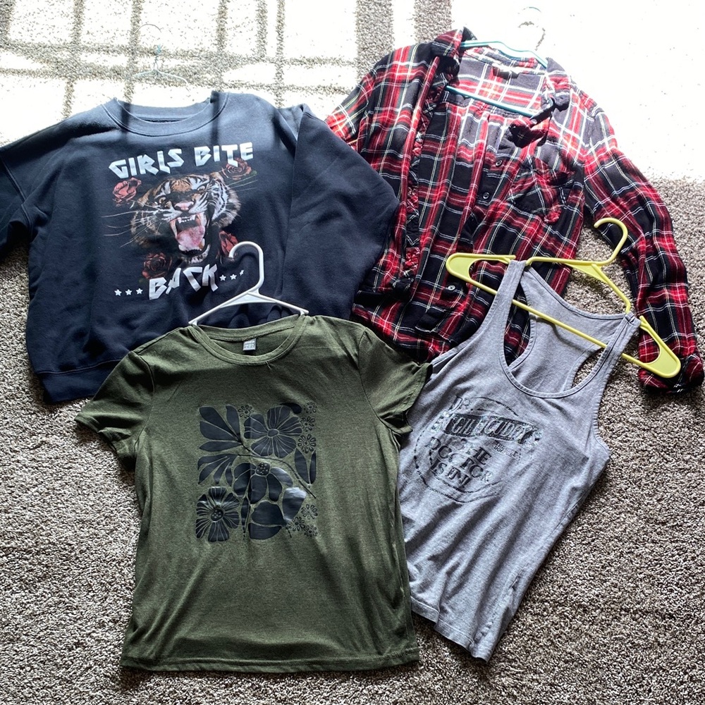 🖤 Women’s Size Medium Lot Bundle of 4